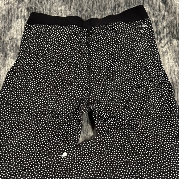 Nike Women’s Black and White Dotted Leggings. Fleece lined for running. EUC - Picture 5 of 12